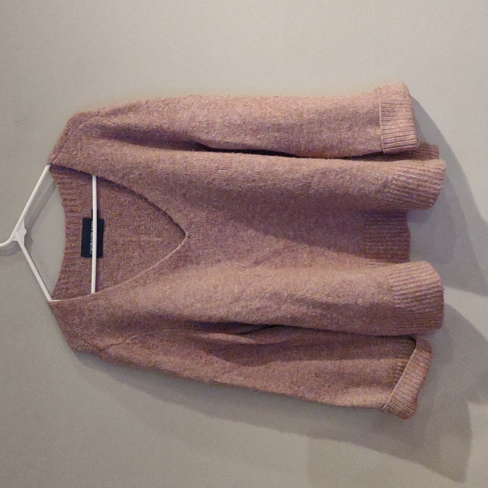Calvin Klein Jeans women's Xlarge dusty rose v-neck sweater
